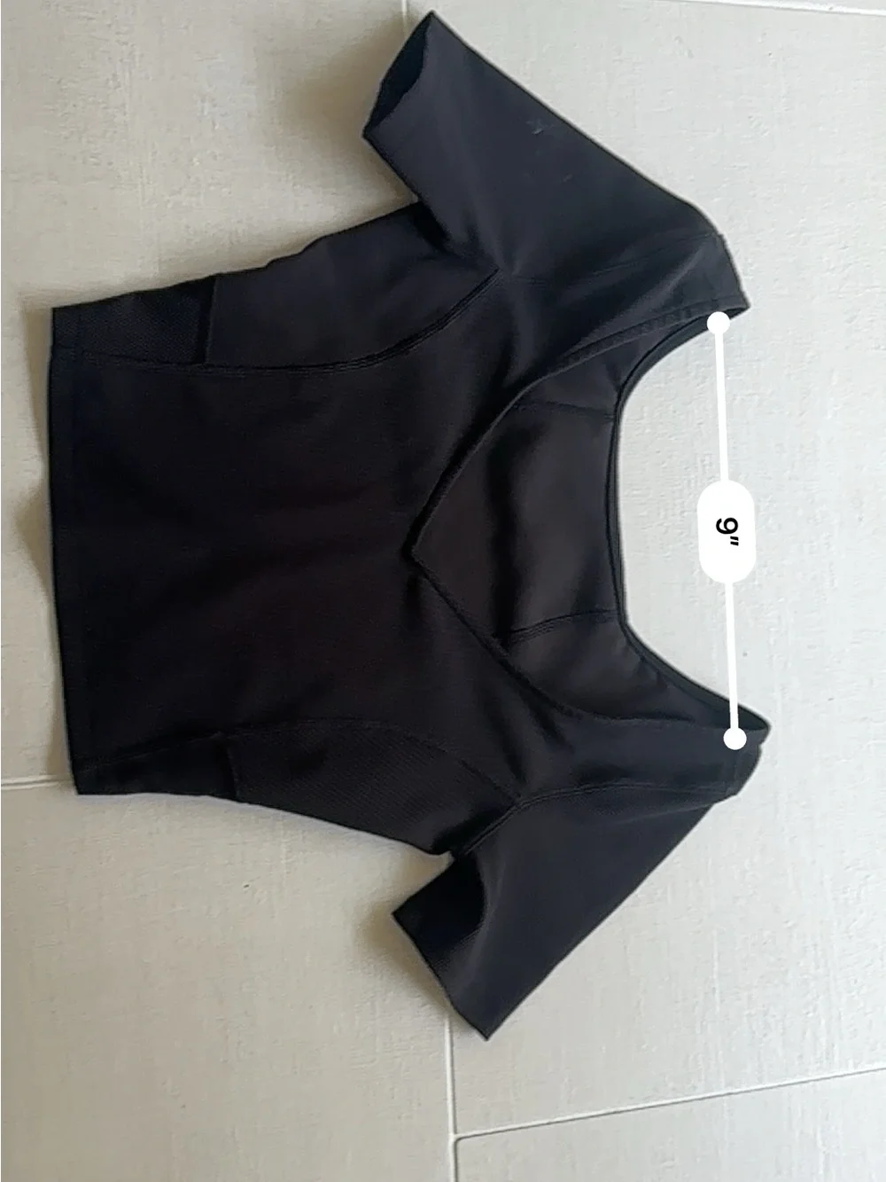 lululemon athletica 2 Black Align T-Shirt - Cropped Fit